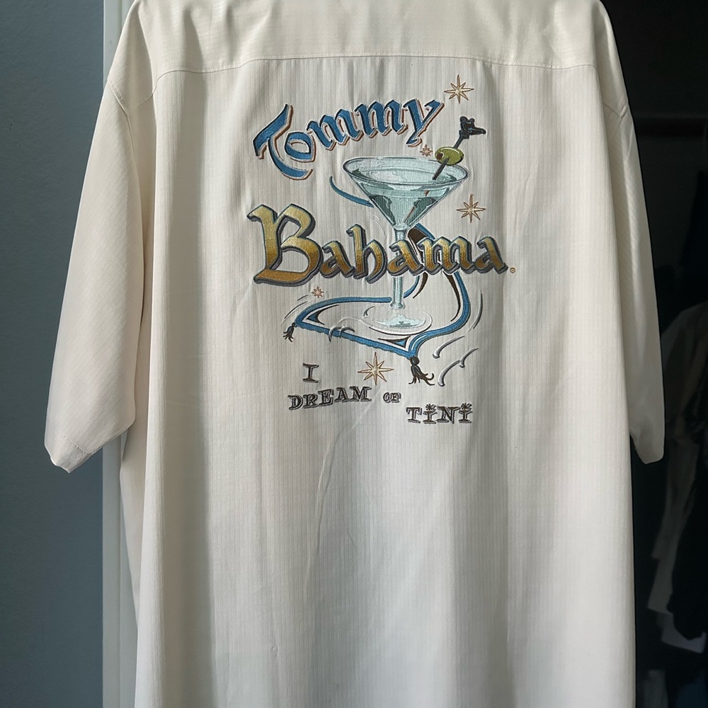 Tommy Bahama T-Shiet Size XL